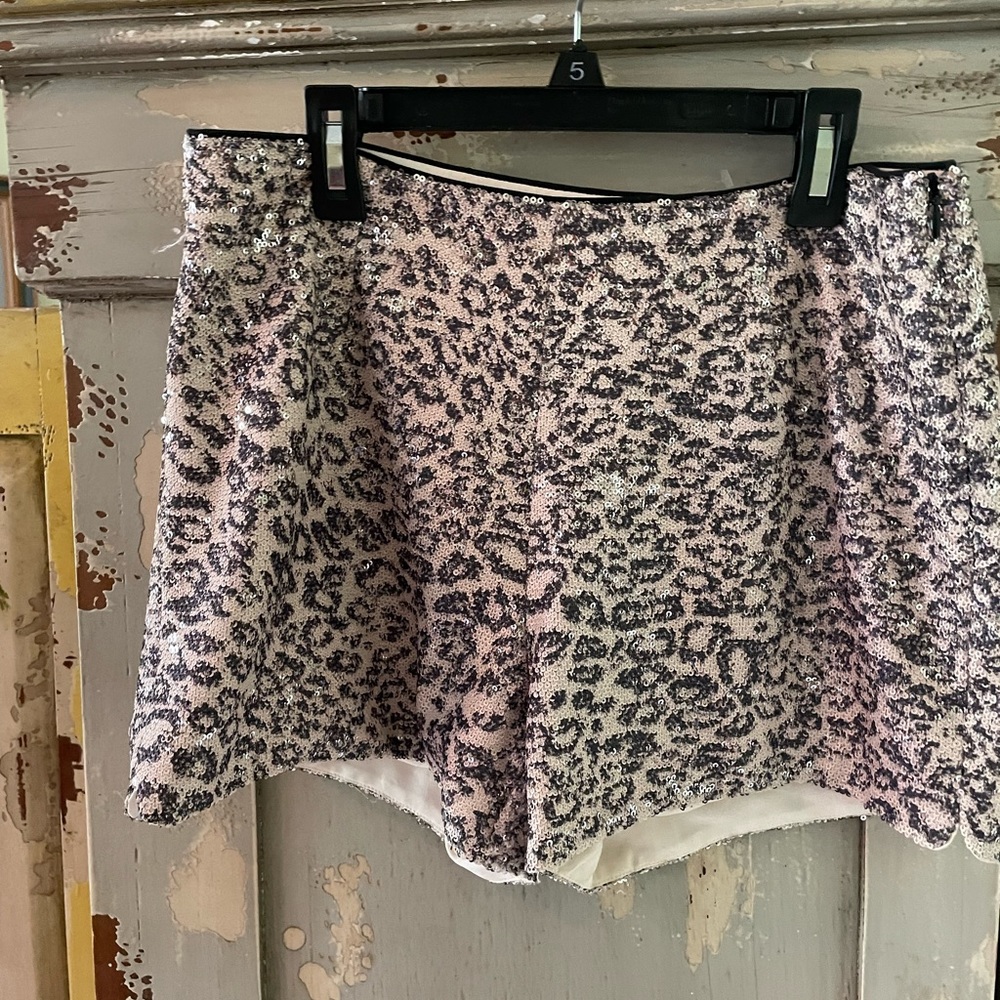 Women shorts/the korner